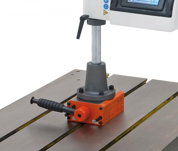 Bernardo TM 16 BLO / R 1100 Electr. threading machine